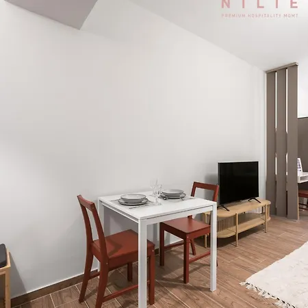 Patron, Nilie Hospitality Mgmt Selanik