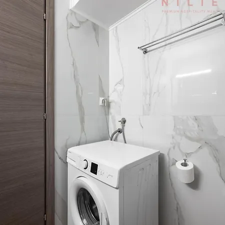 Patron, Nilie Hospitality Mgmt *