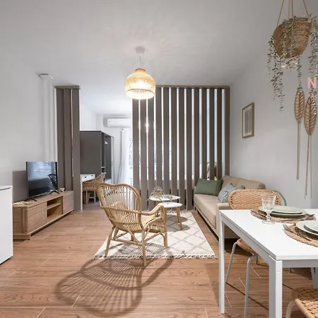 Patron, Nilie Hospitality Mgmt アパート *